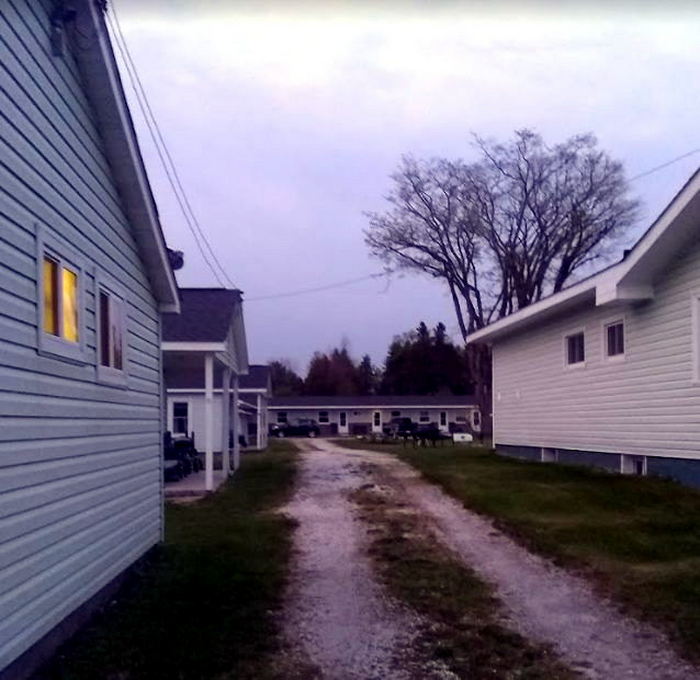 Lakeview Motel & Cottages (Wilsons Motel and Cottages) - Web Listing (newer photo)